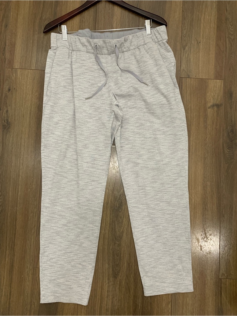 Lululemon Pant On The Fly Jogger  women's  size 12 - Picture 3 of 11